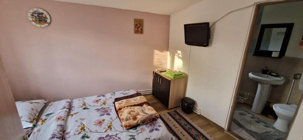 Novaci-Străini Pensiunea Casa Andreea المظهر الخارجي الصورة